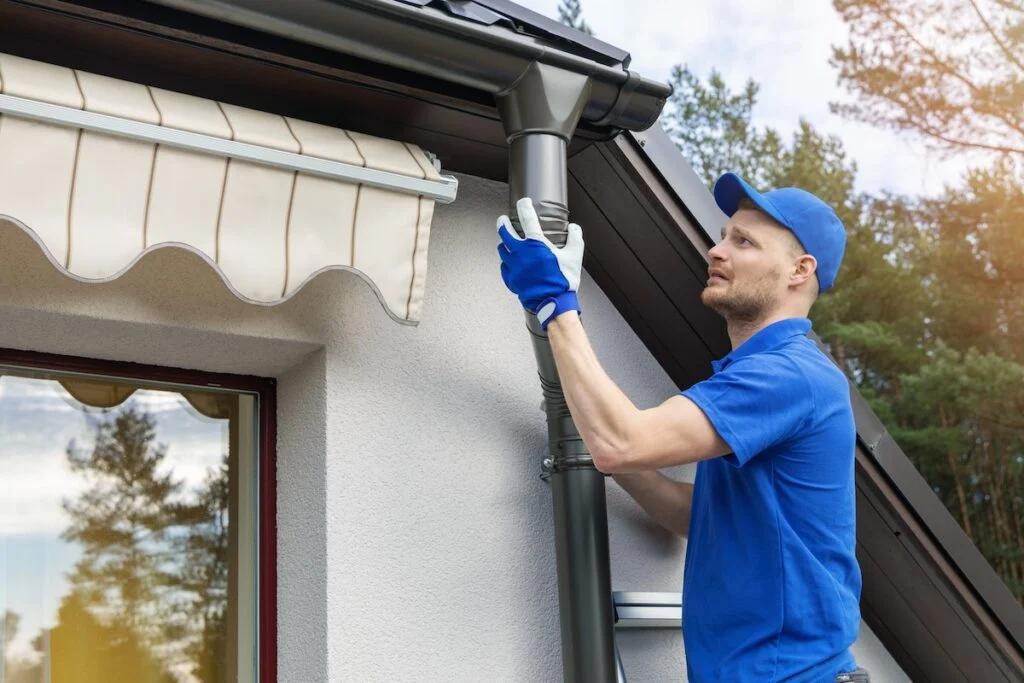 Gutter pipes installation